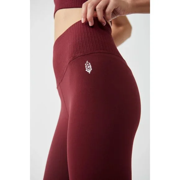 FP MOVEMENT Good Karma Leggings / Burgundy - Picture 5 of 6